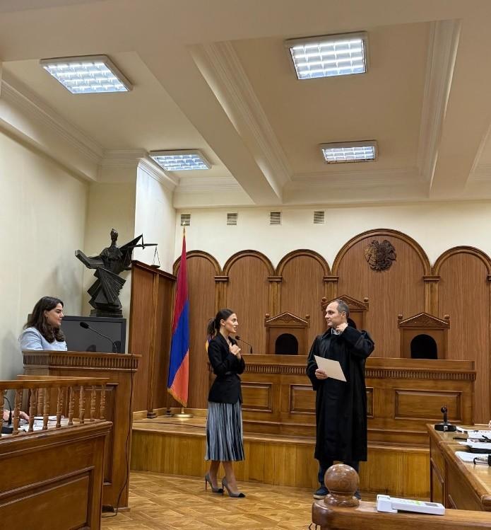 դատարան