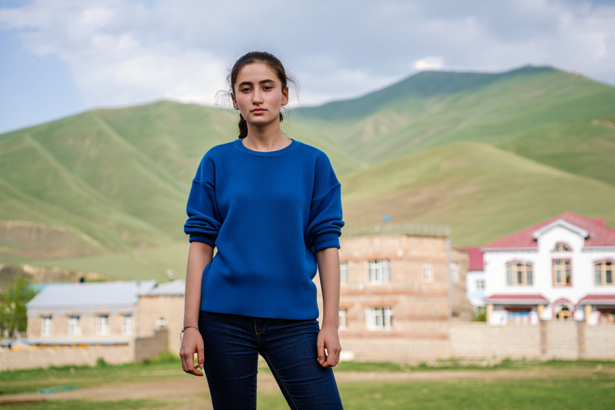 Մնա՞լ, թե գնալ