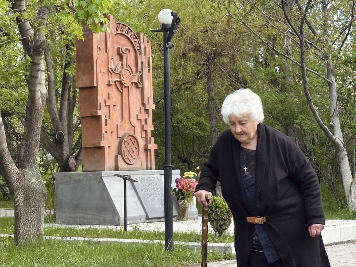 մոմավաճառ