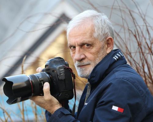 լուսանկարիչ