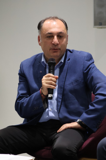 Ատոմ Մխիթարյան